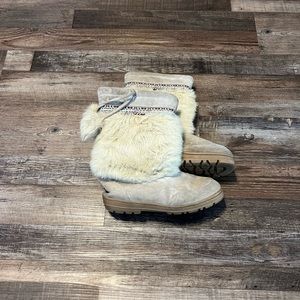 Minnetonka Rabbit Fur Boots